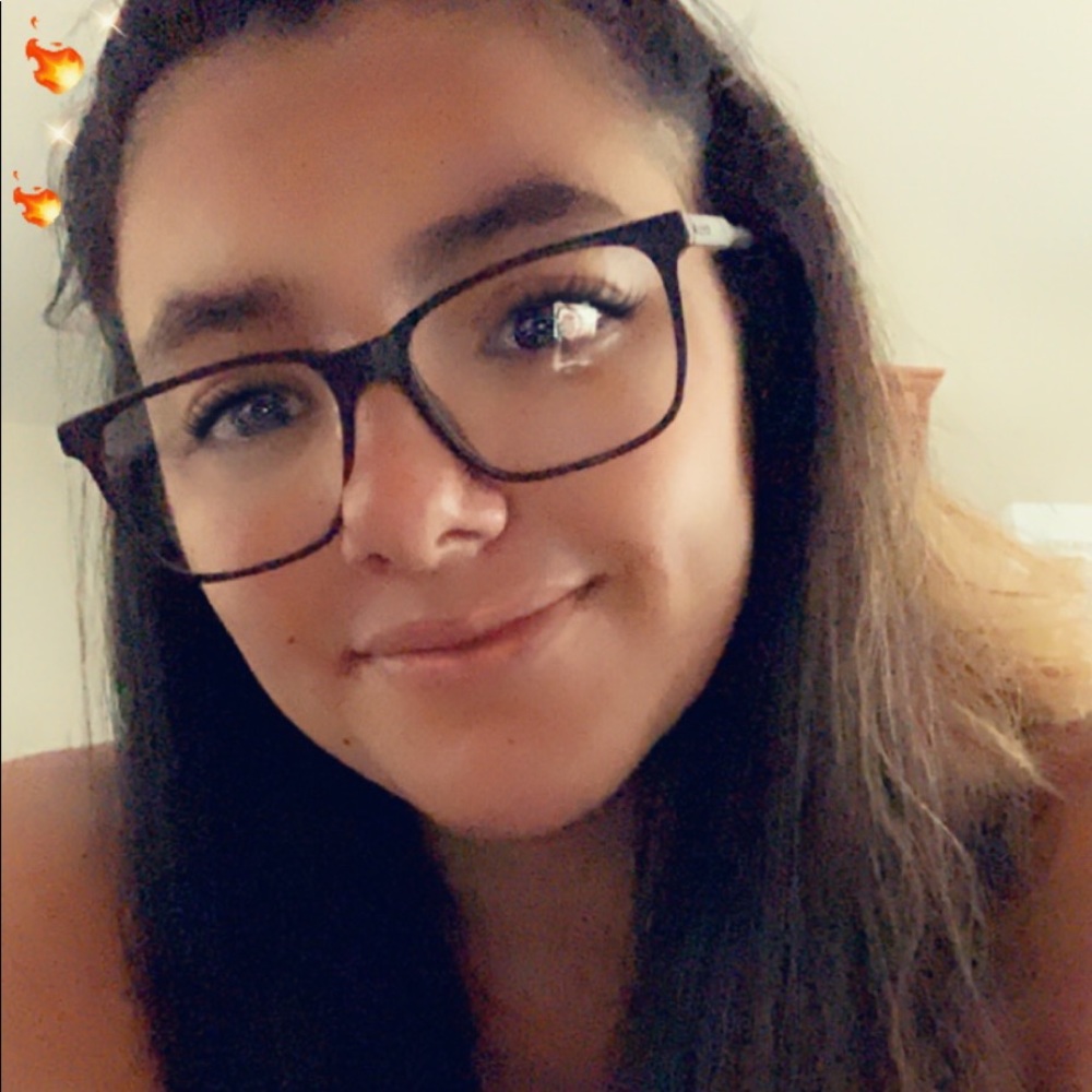 Meet your Posher, Samantha